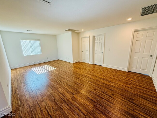 Building Photo - 9725 Kampsville Ave