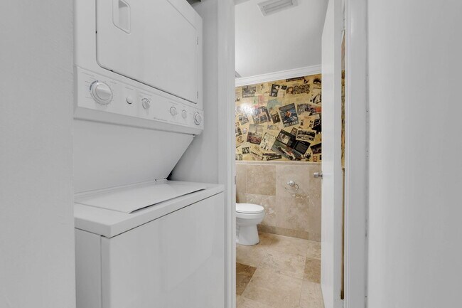 Building Photo - 1840 San Juan Dr