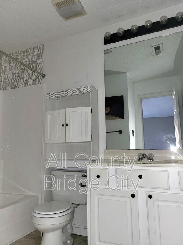 Building Photo - 111 Wexford Dr