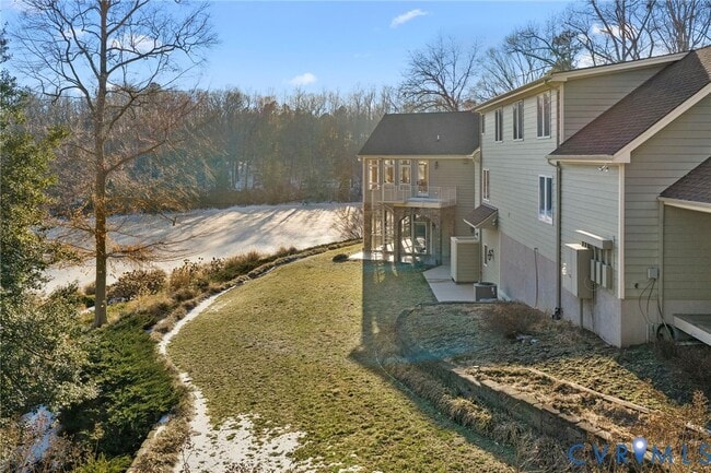 Building Photo - 3535 Meadow Rd