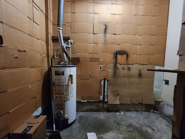 Building Photo - 3 Bedroom Home in Shawnee