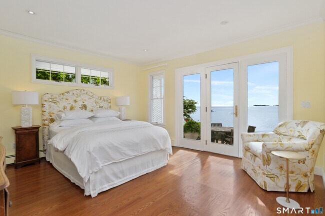 Building Photo - 34 Shorehaven Rd