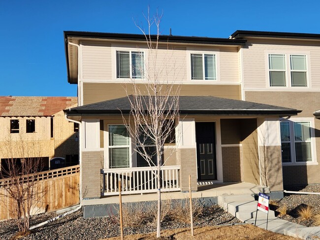 Building Photo - Brand new paried home in Painted Prairie.