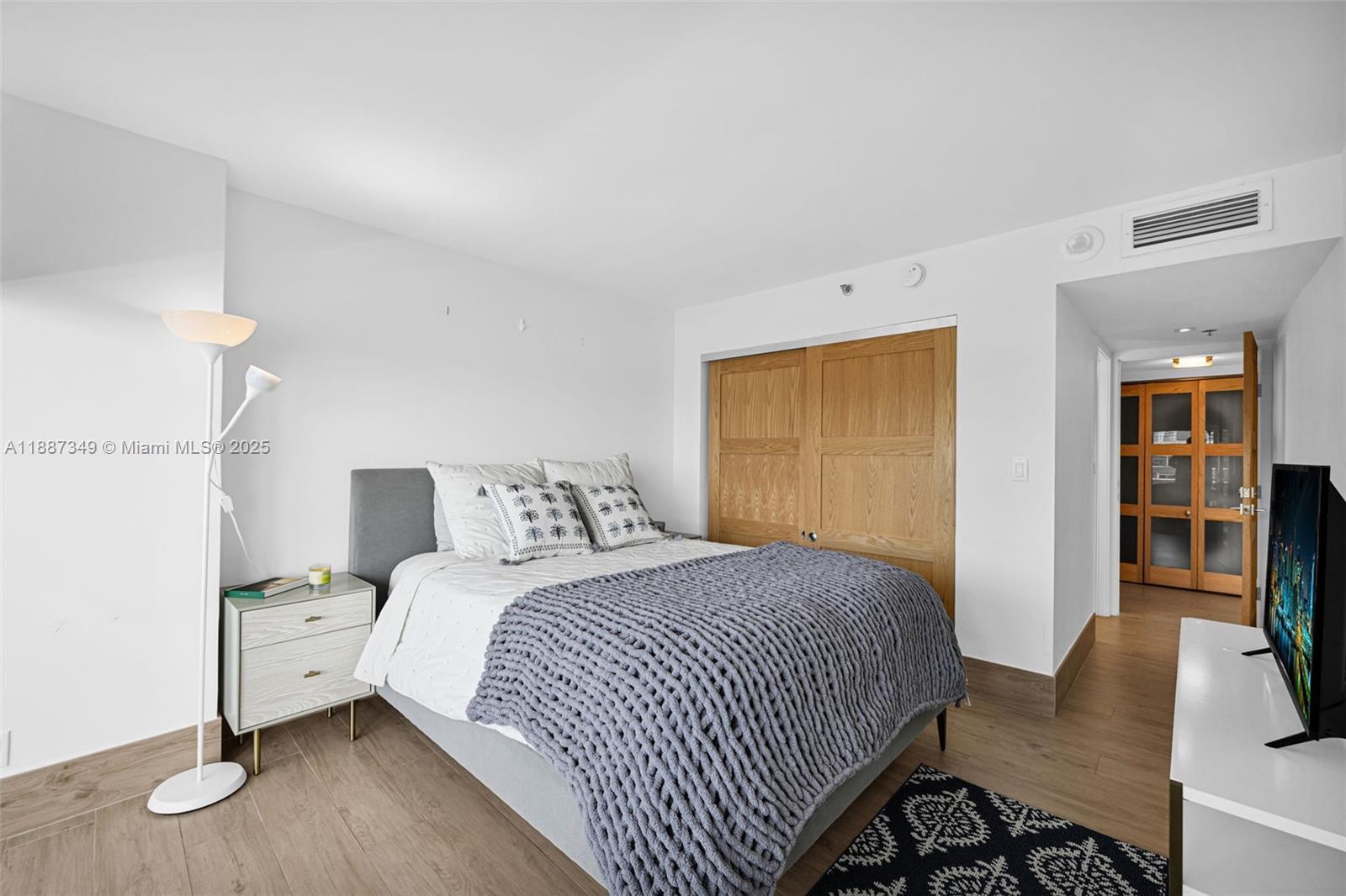 Building Photo - 1627 Brickell Ave