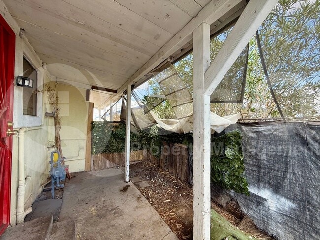 Building Photo - 1548 W McKinley St
