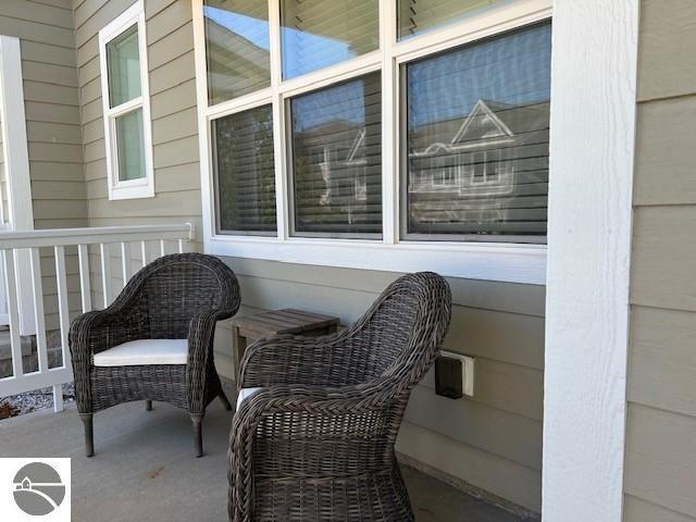 Front Porch - 982 Lake Ridge Dr