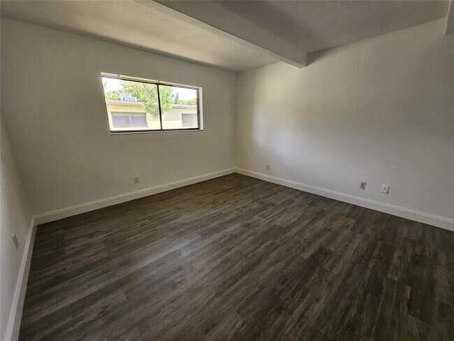 Building Photo - 1045 S Flagler Ave