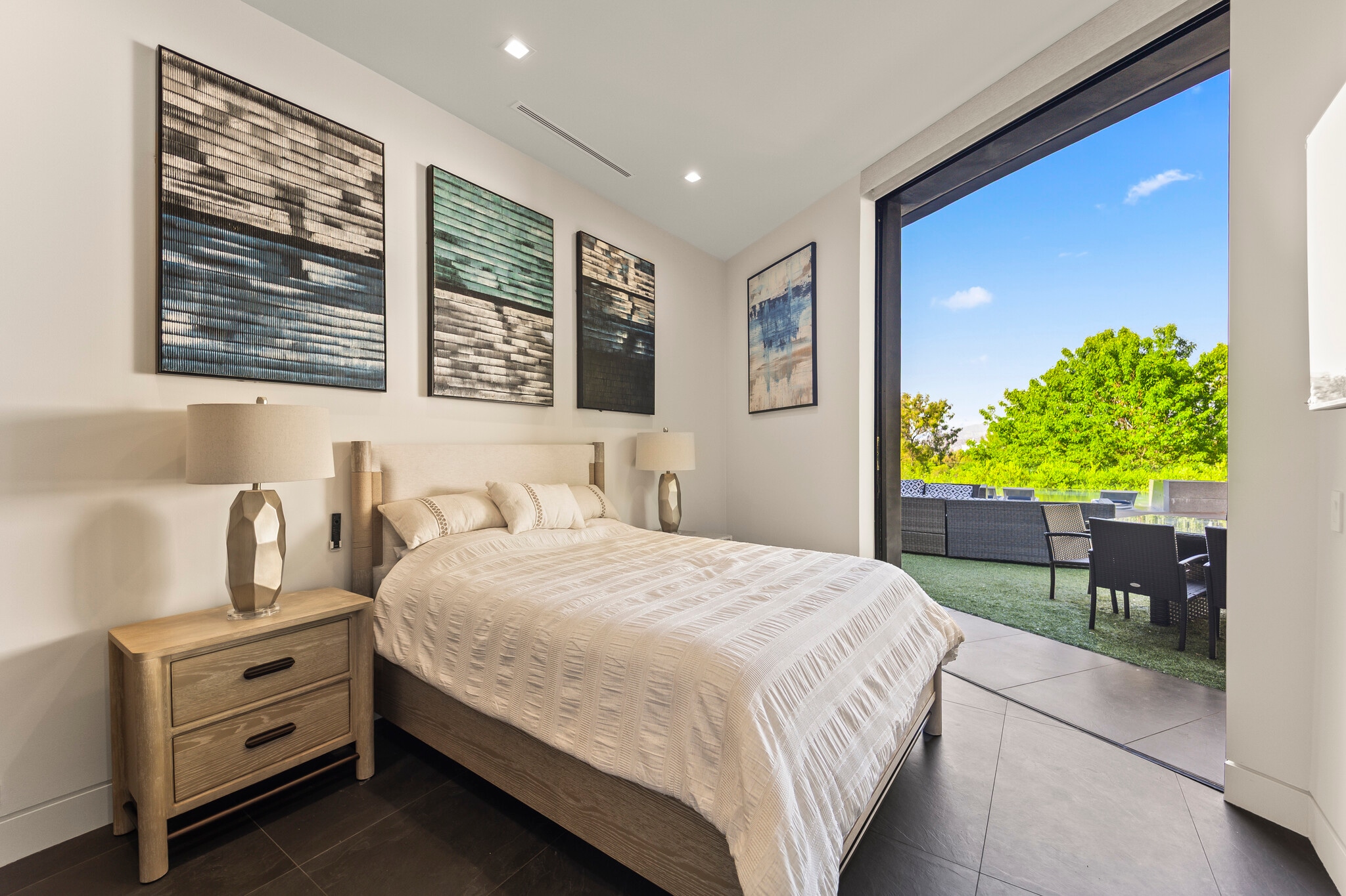 Building Photo - 3712 Broadlawn Dr