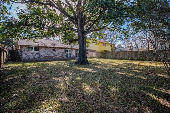 Building Photo - 19326 Leafwood Ln