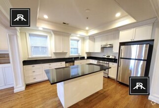 Building Photo - 3 bedroom in Brookline MA 02445