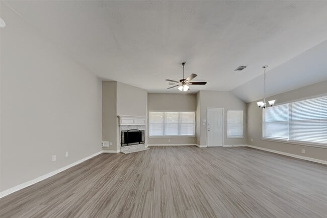 Building Photo - 3123 Candle Cabin Ln