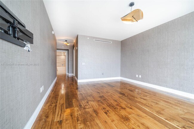Building Photo - 3250 NE 188th St
