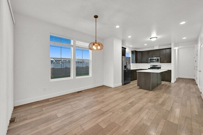 Building Photo - 2147 Kimber Ln