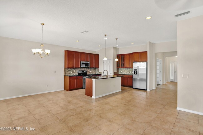 Building Photo - 16226 Magnolia Grove Way
