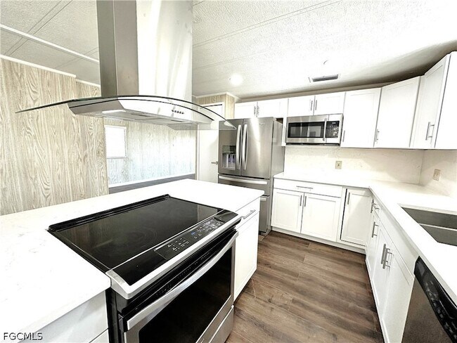 Building Photo - 16004 Tangelo Way