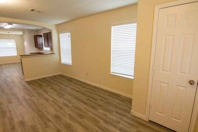Building Photo - 12411 Gemma Ln