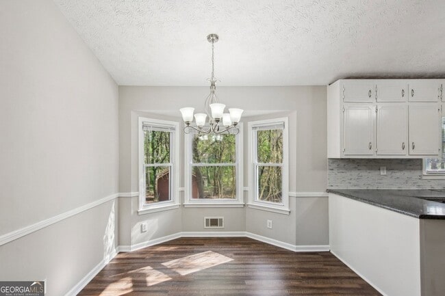 Building Photo - 2453 Falcon Ct