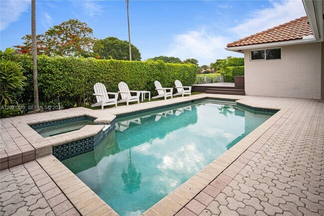 Building Photo - 7759 La Corniche Cir