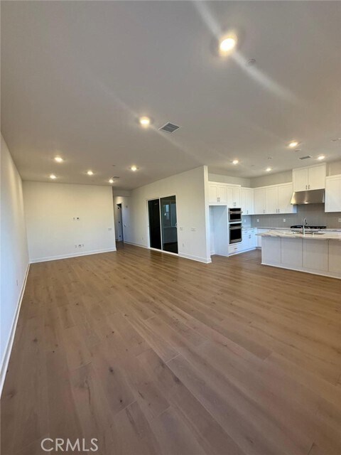 Building Photo - 153 Great Park Blvd