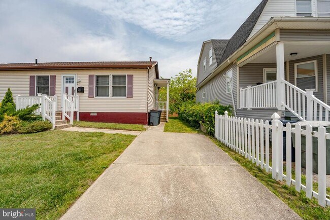 Building Photo - 545 N Connecticut Ave