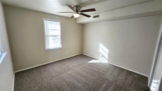 Building Photo - 4304 N Libby Ave