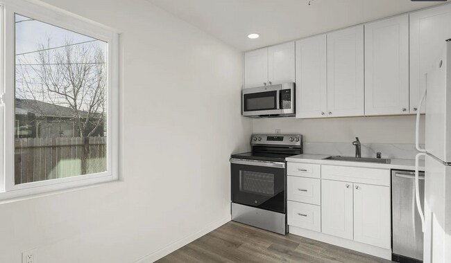 Building Photo - 1947 G St