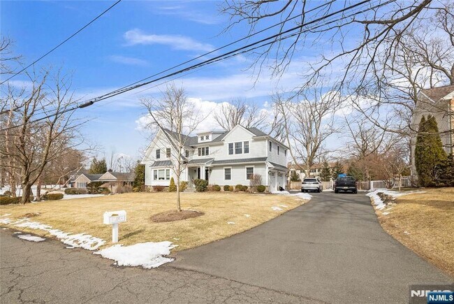 Building Photo - 130 Starr Pl