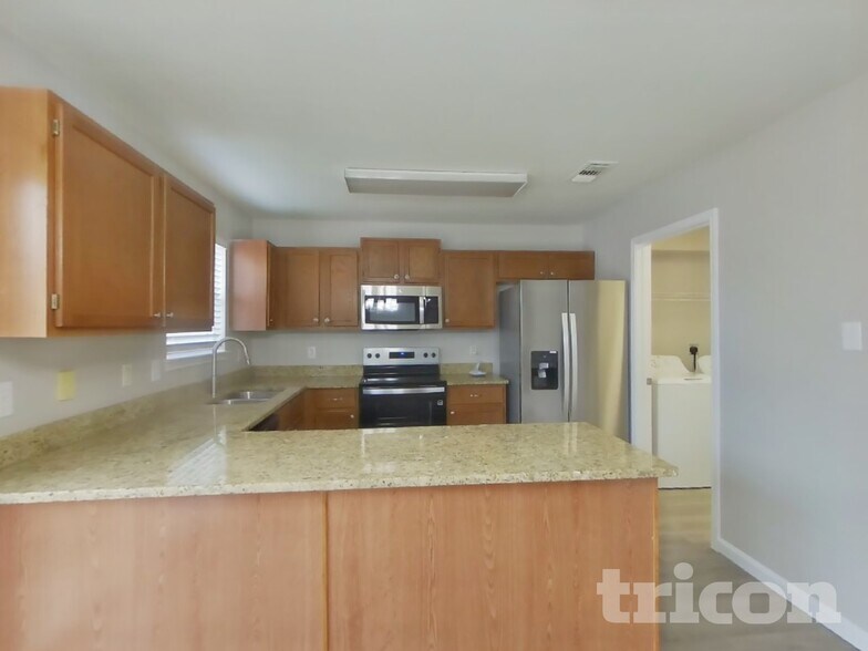 Building Photo - 10734 Tiger Grove