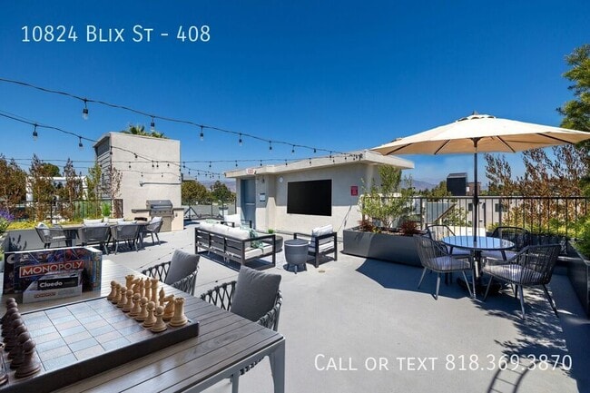 Building Photo - 10824 Blix St