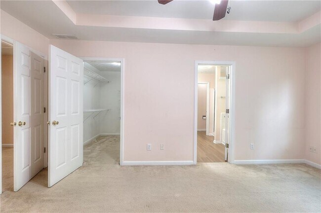 Building Photo - 665 Walnut Creek Dr NW