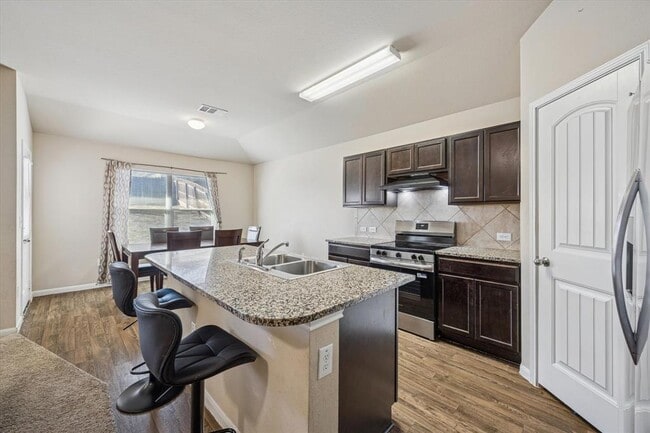 Building Photo - 15211 Wideleaf Cove