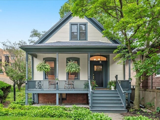 Building Photo - 114 S Ridgeland Ave