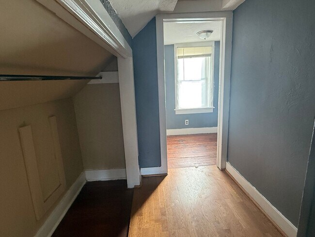 Building Photo - 2310 3rd St