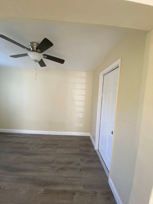 Building Photo - Beautiful 3-bedroom home located in Delray...