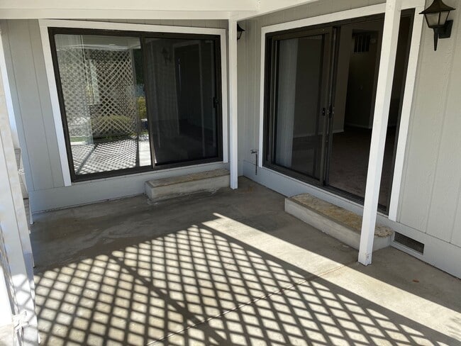 Building Photo - 4471 Garnet Ln