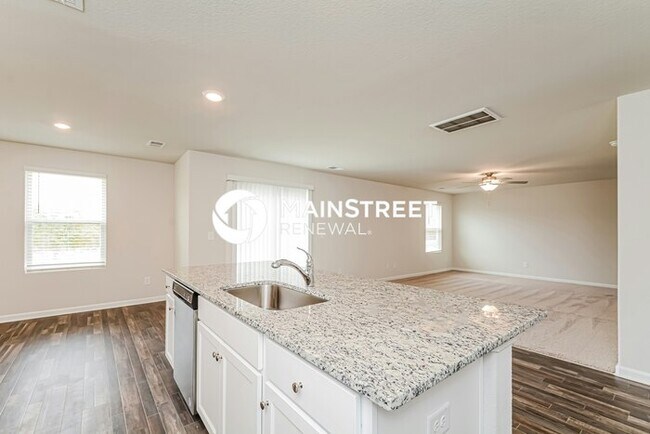 Building Photo - 4 Bedroom Pet-Friendly Home in Zebulon, NC with Main Street Renewal