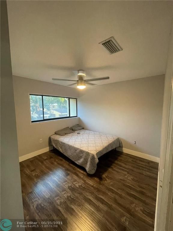 Building Photo - 8517 NW 9th Pl