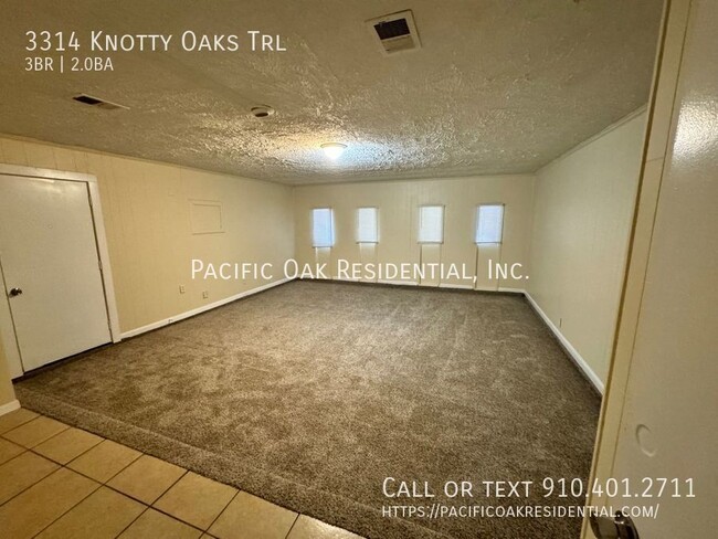 Building Photo - LIMITED TIME: $790 off second month’s rent...