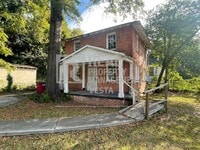 Building Photo - 2677 Napier Ave