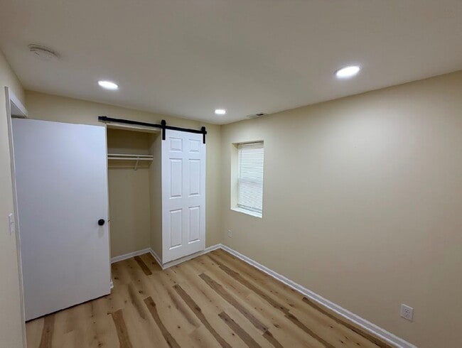 Building Photo - Stylish Renovated Home ! Move in Specials!