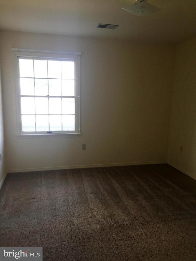 Building Photo - 508 Lynnehaven Dr