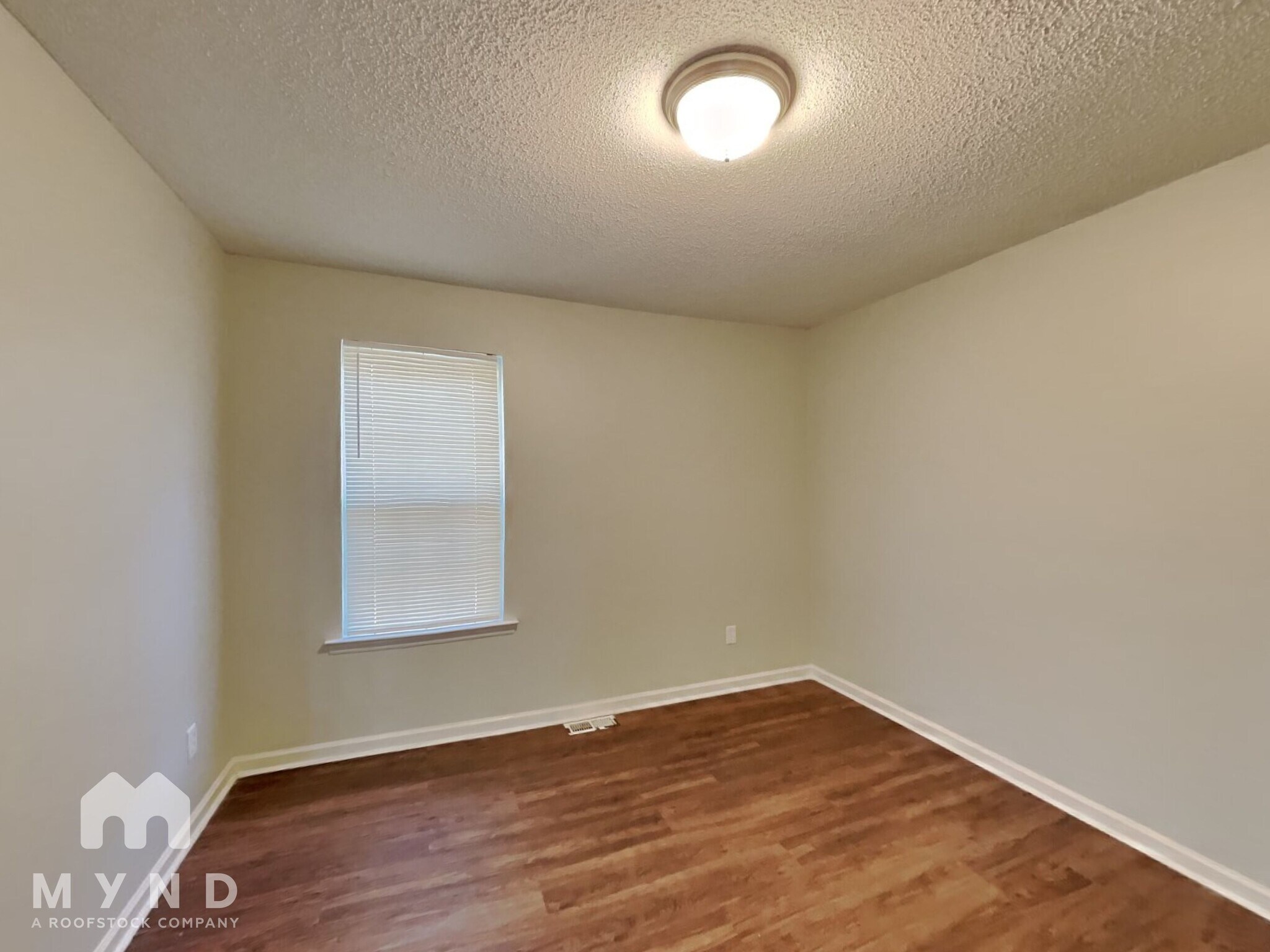 Building Photo - 1518 Lantern Pl