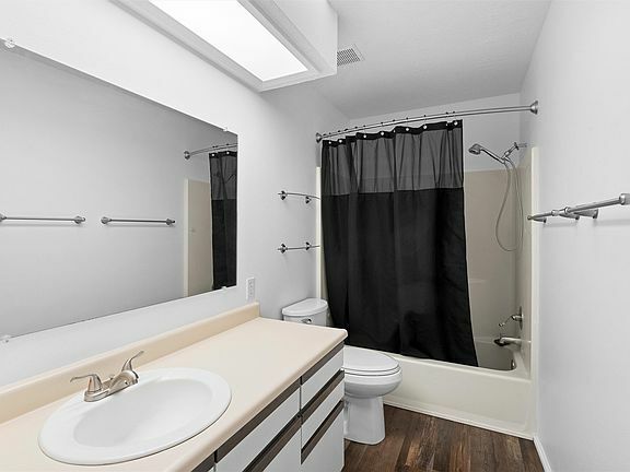 Building Photo - 65 Bonnie View Dr