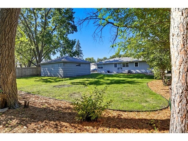 Building Photo - 4826 Idaho Ave N