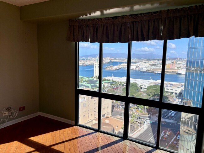 Building Photo - Available Now | 2 Bedroom, 2 bathroom, 1 a...