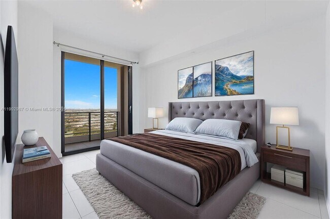 Building Photo - 5350 NW 84th Ave