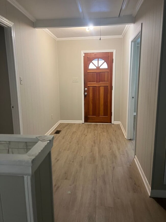 Building Photo - 15221 NC-73