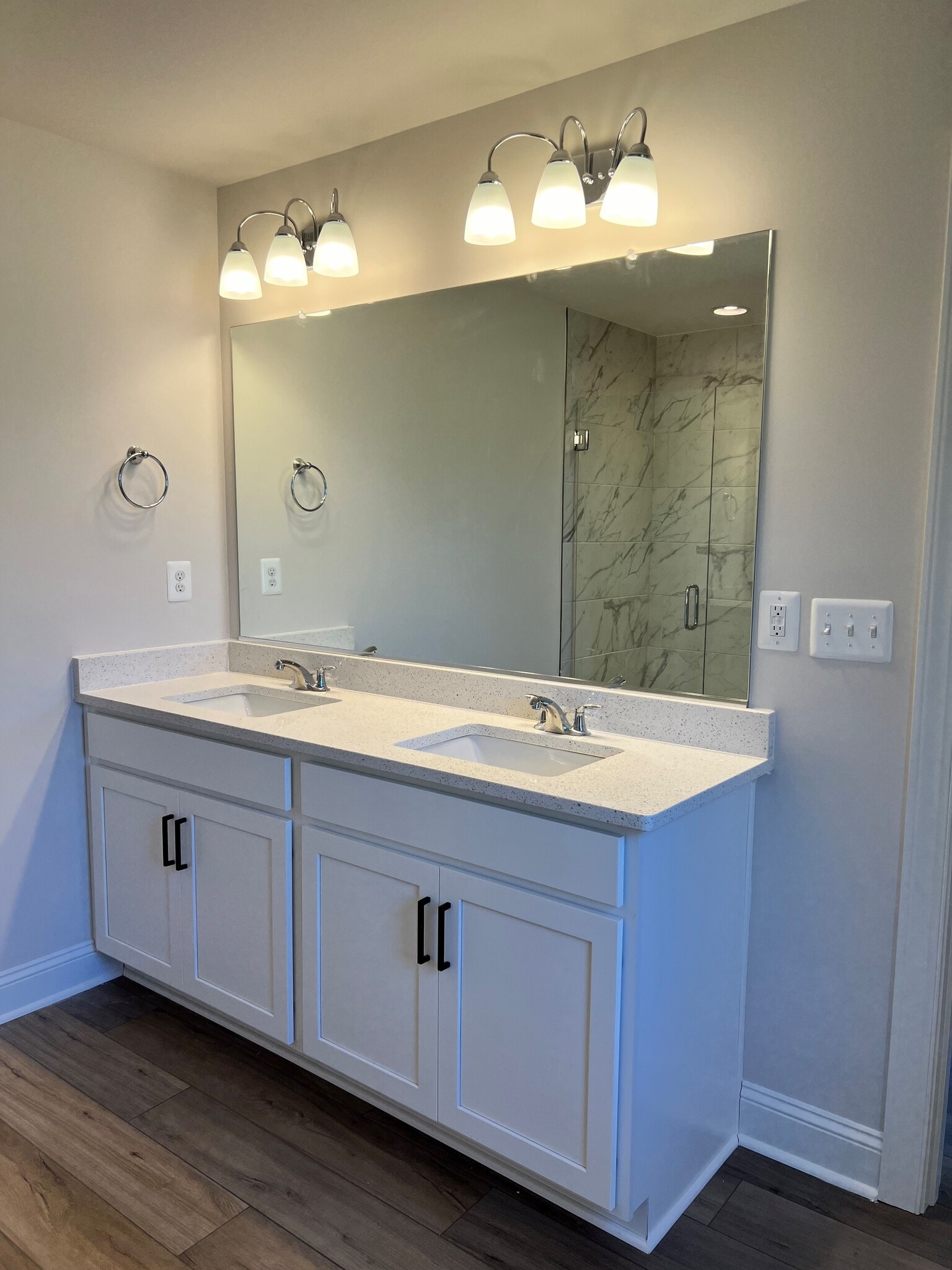 Building Photo - 2423 Anlee Rd