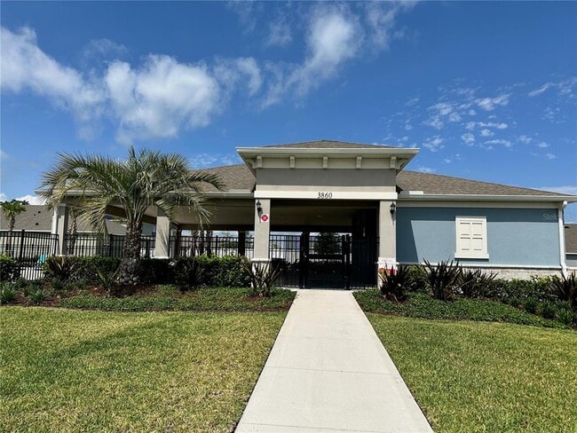 Building Photo - 3356 Private Oak Dr
