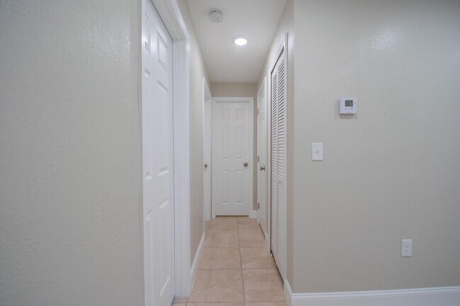 Building Photo - 508 N 23rd St